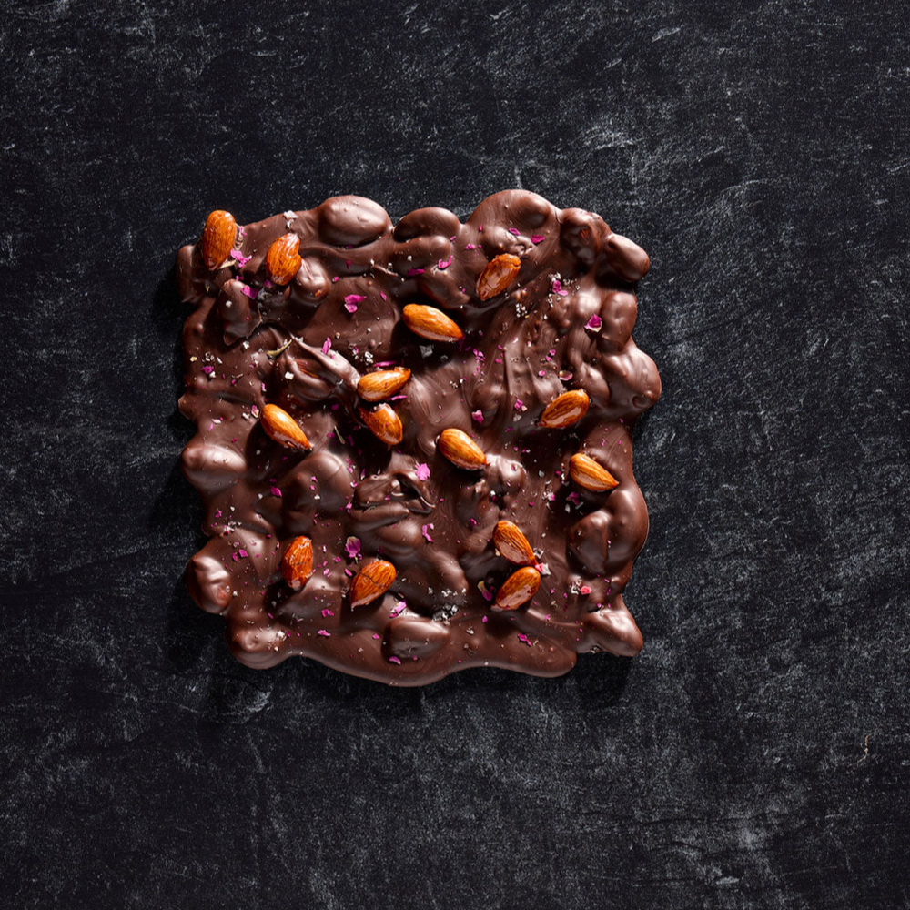 almondページ Smoked Almond Chocolate Board | Milk Chocolate & Sea Salt | Violet
